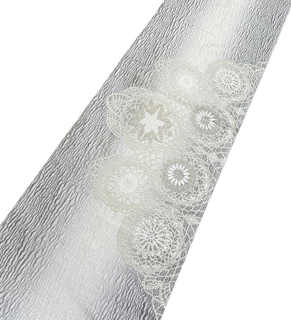 AA11袋帯 大太鼓 レース花柄　変わり織　ループ織　銀と銀通　正絹 美品 着物