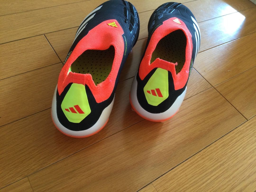 adidas プレデター　Elite Ag 海外特注