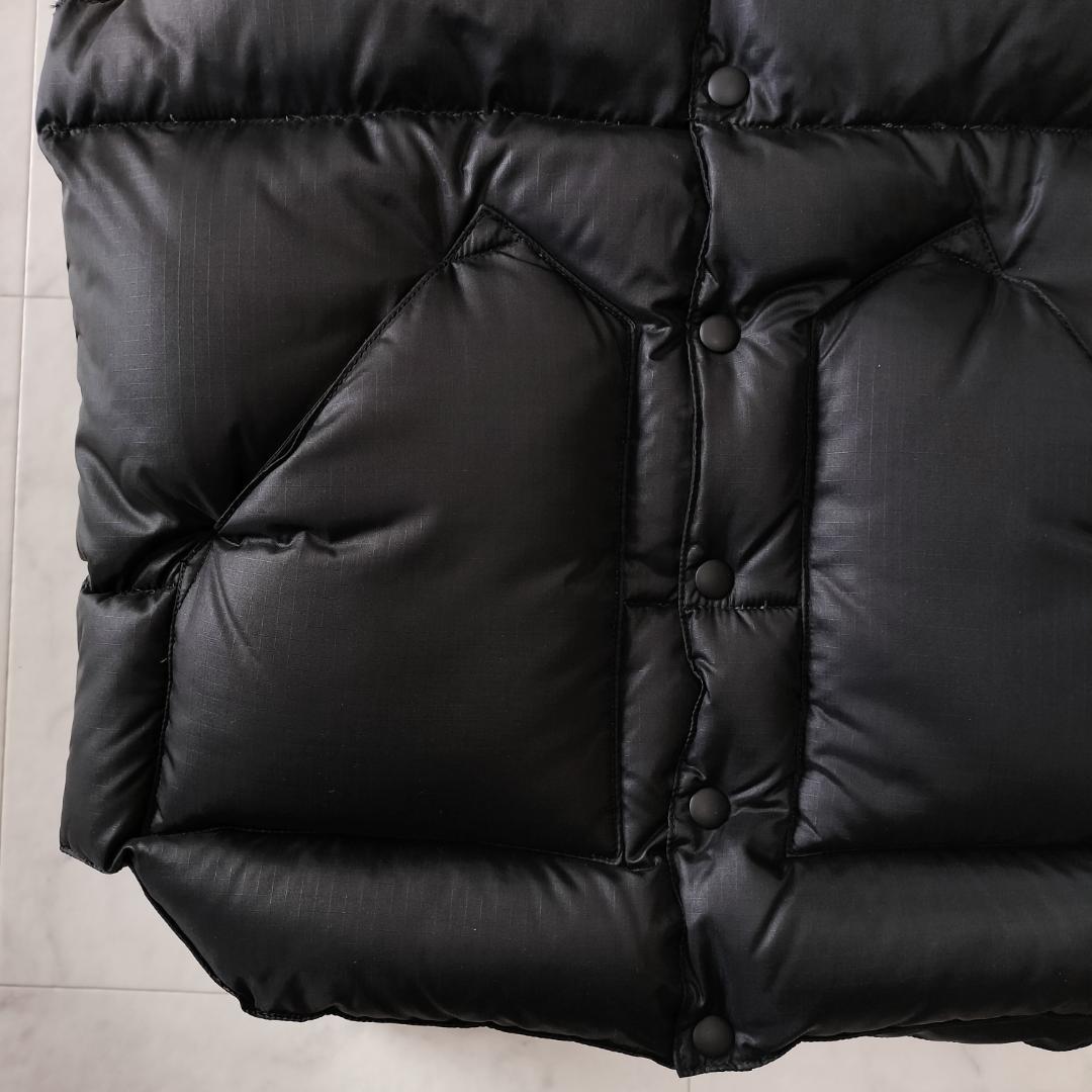 ロッキーマウンテンフェザーベッド ダウンベスト 40 L ブラック BEAMS