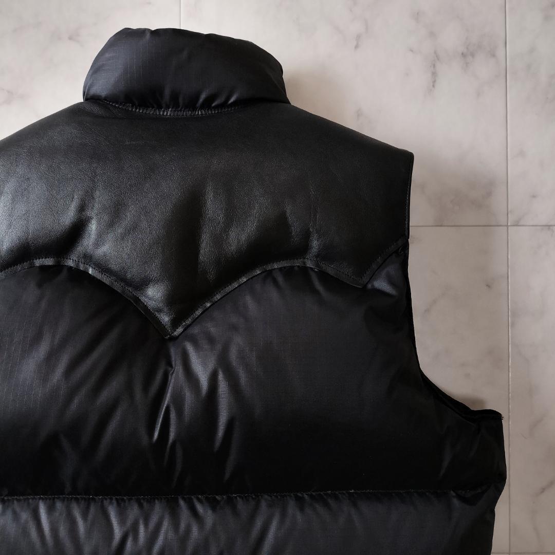 ロッキーマウンテンフェザーベッド ダウンベスト 40 L ブラック BEAMS