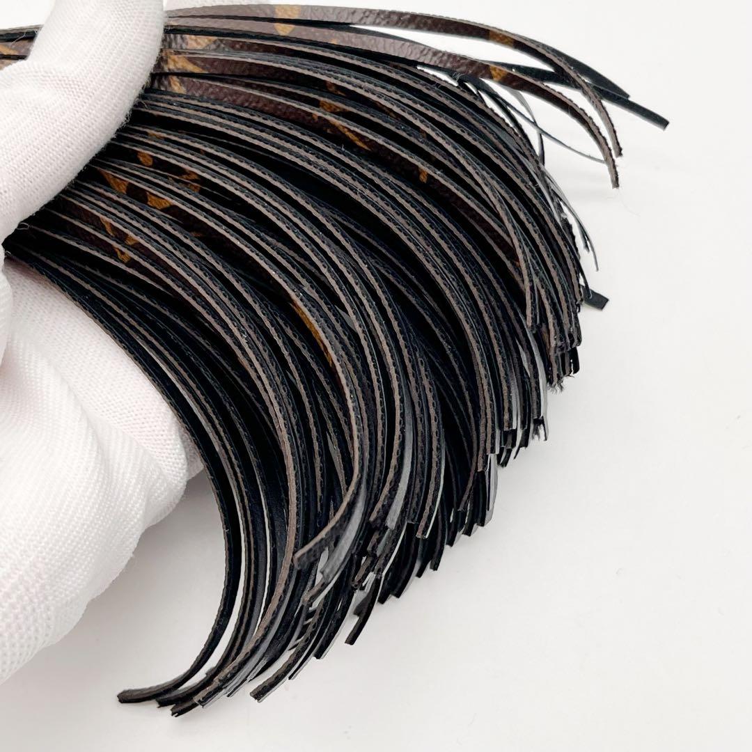 ルイヴィトン　バックチャーム キーホルダー　タッセル　モノグラム　ブラウン