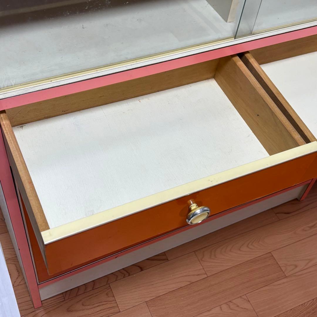昭和レトロポップ食器棚　オレンジ　ガラス棚