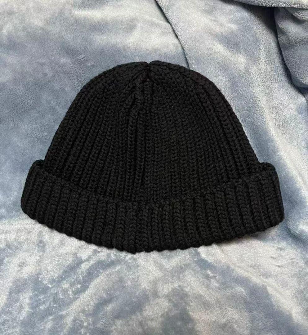 PRADA ブラックニット帽 新品同様