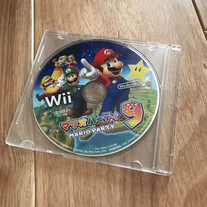 値下げしました！！Wii本体、コントローラー2個、人気ソフト4本セット