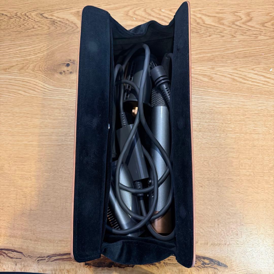 ダイソン dyson エアラップ ケース付き ドライヤー