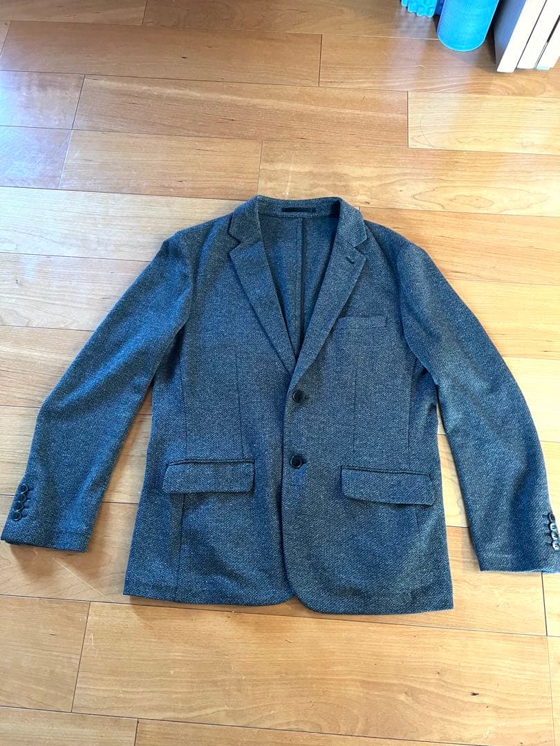 アニエス・ベーのスーツ