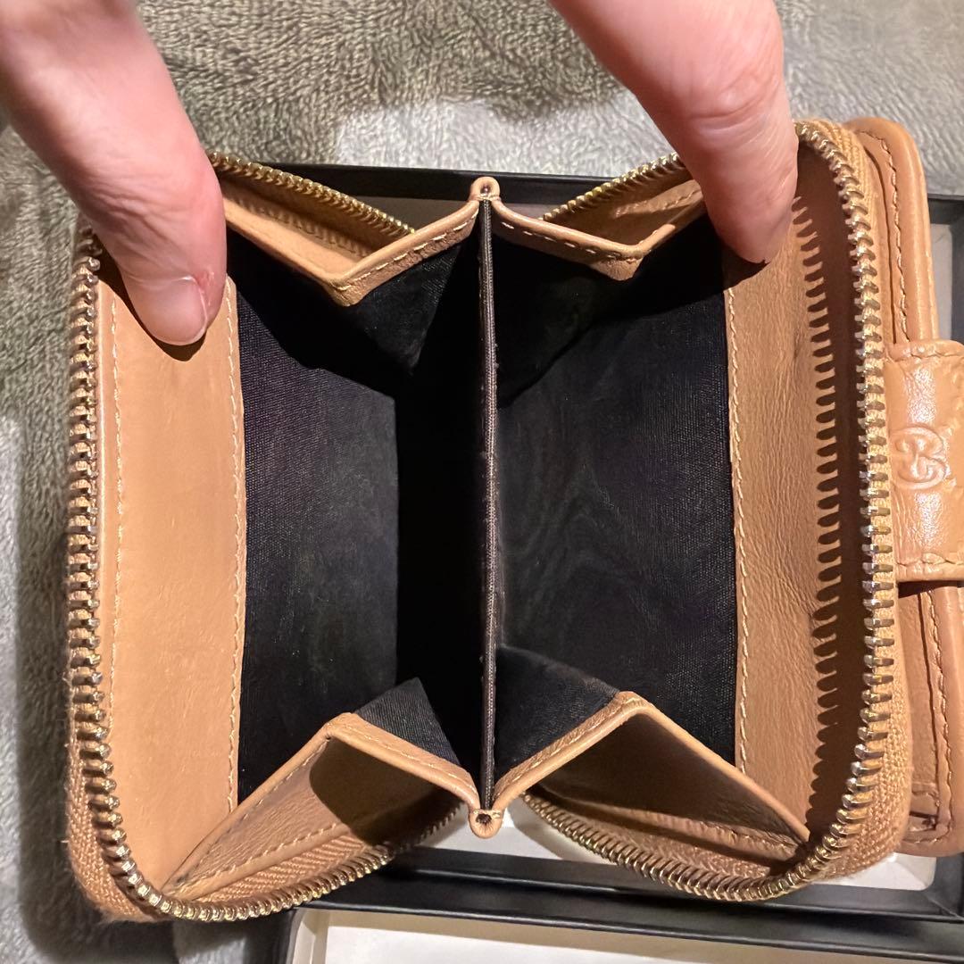 GUCCI ベージュ GGパターン 二つ折り財布