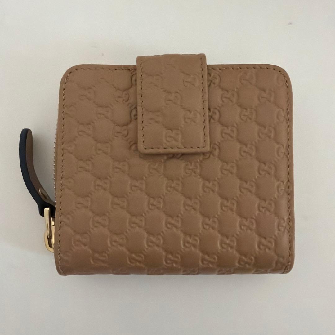 GUCCI ベージュ GGパターン 二つ折り財布