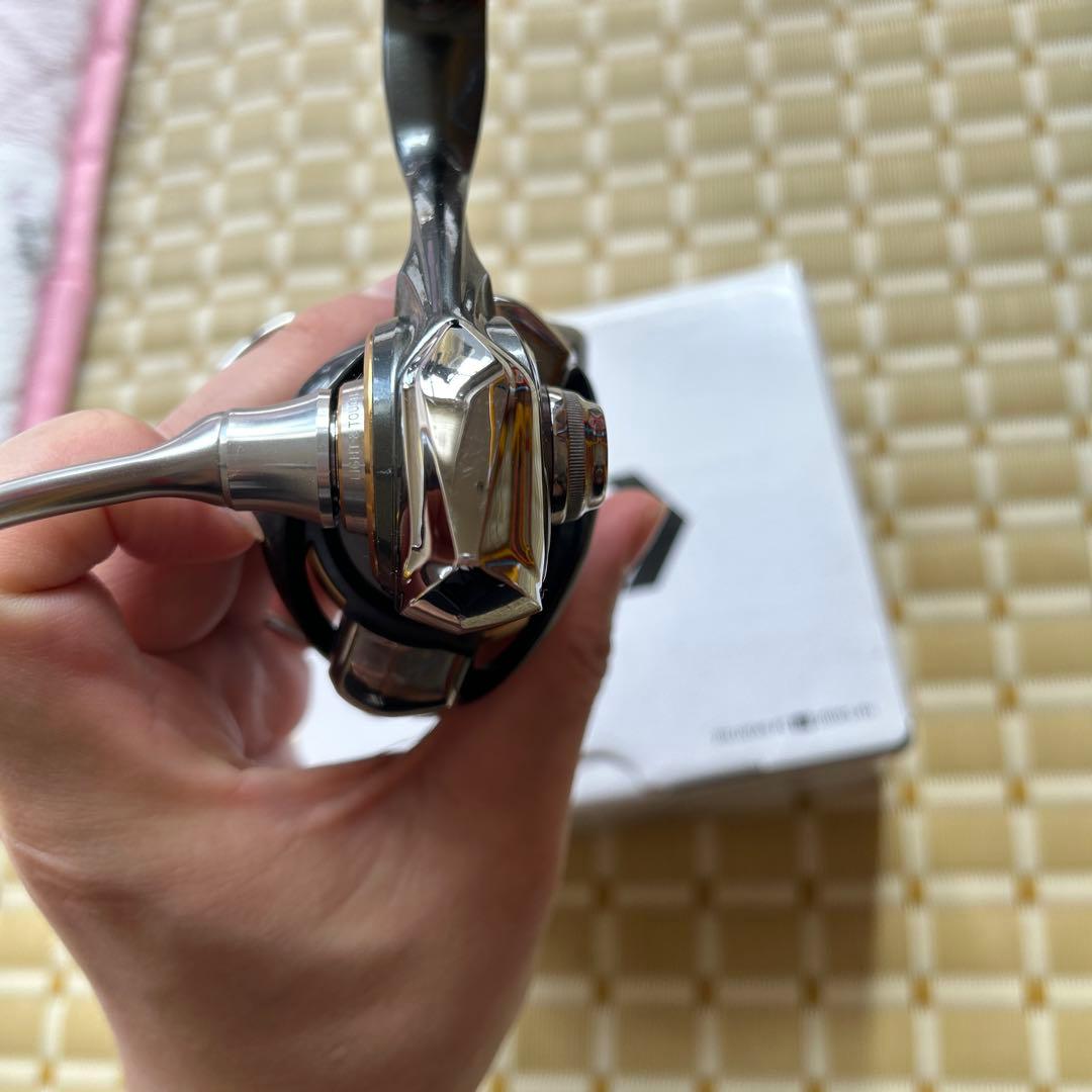 Daiwa 20ルビアスFC LT 2500S-XH スピニングリール