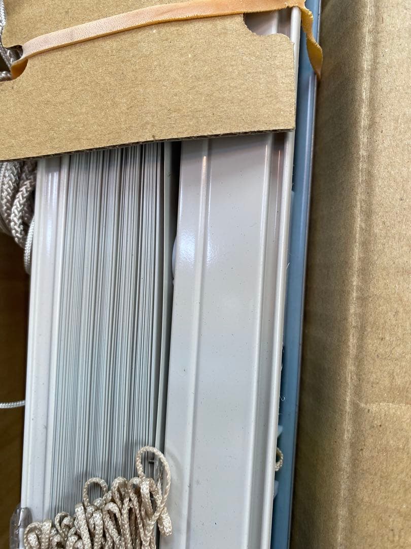 タチカワブラインド　横型ブラインド　シルキー　SILKY 1300✖️1800