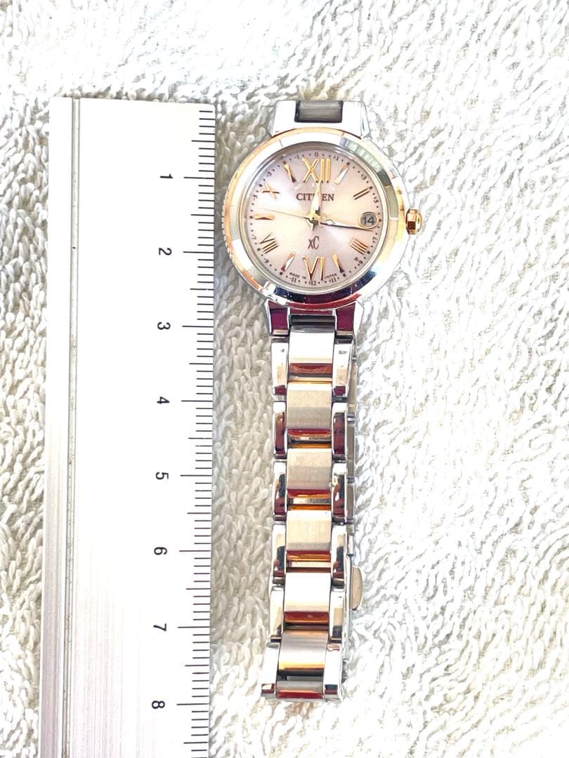 美品❣クロスシーxC　電波ソーラーH060　ハッピーフライト　ペールピンク　稼働