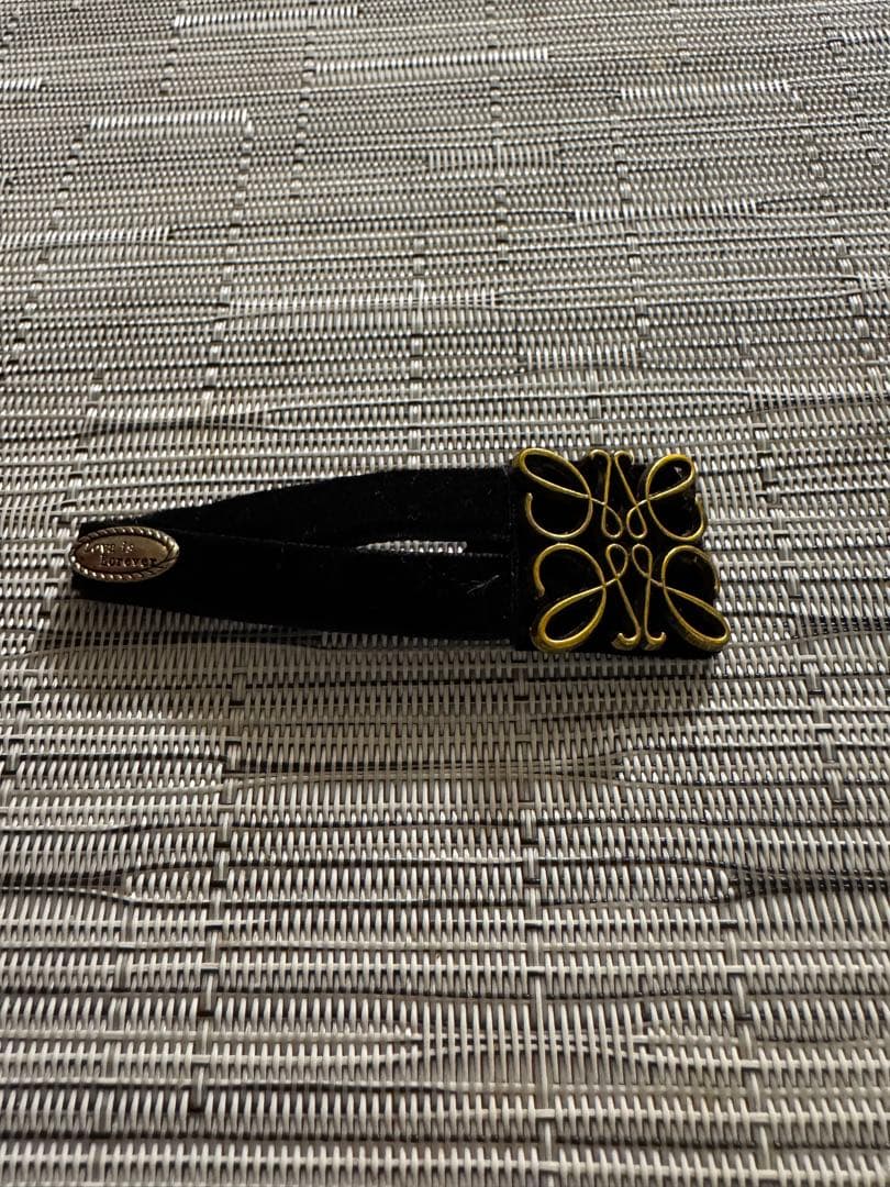 ロエベ　　CHANEL　ヘアピン