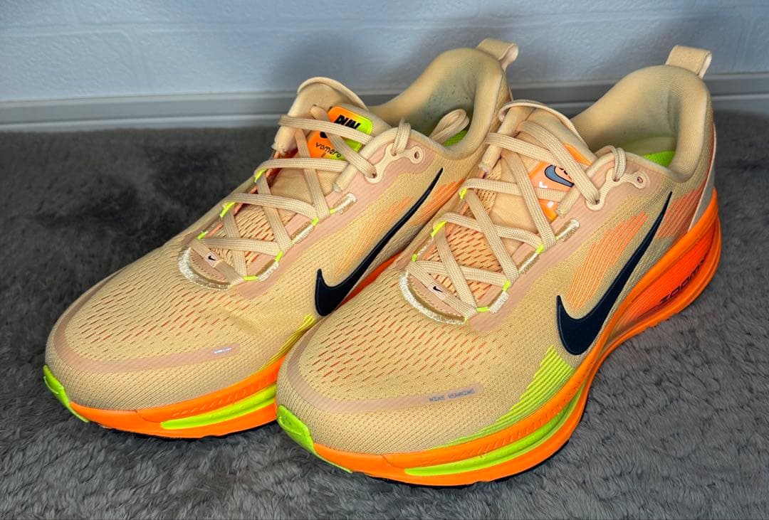 ナイキ　ボメロ18 27.5cm