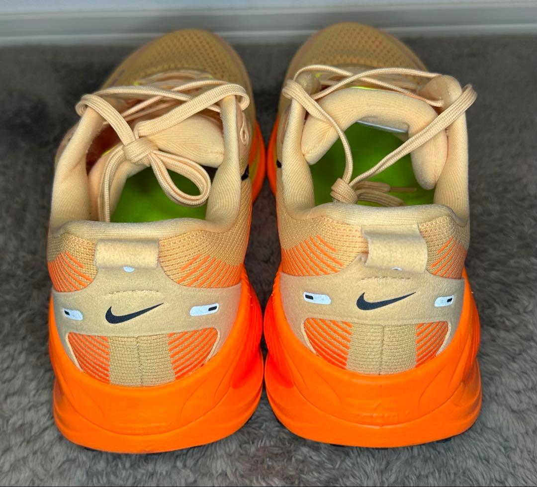 ナイキ　ボメロ18 27.5cm