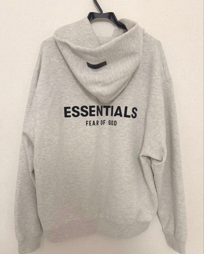 エッセンシャルズ パーカー