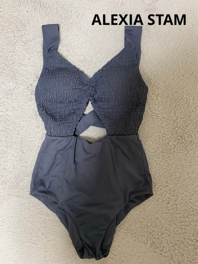 専用になります。アリシアスタン　セパレートビキニ　クロスバックデザインリボン付き