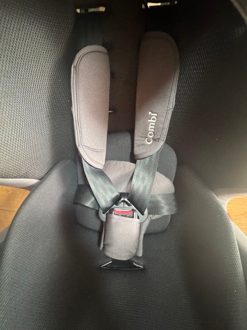 Combi コンビ ウィゴーロングHI　チャイルドシート