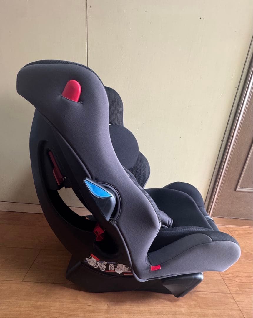 Combi コンビ ウィゴーロングHI　チャイルドシート