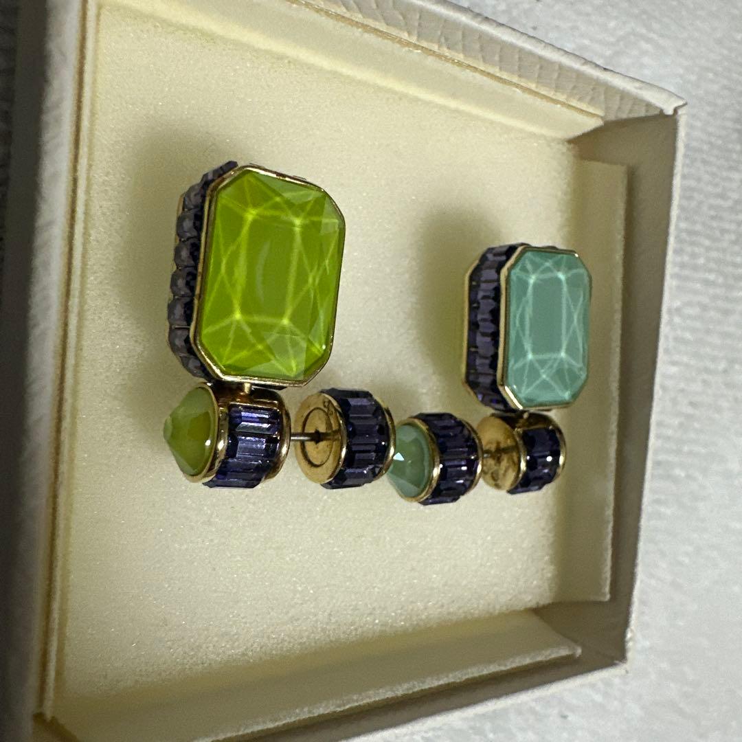 伊*読様 SWAROVSKI Orbita ドロップピアス