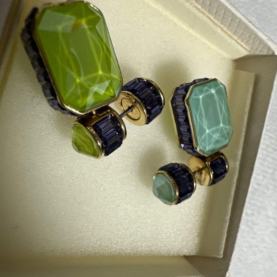 伊*読様 SWAROVSKI Orbita ドロップピアス