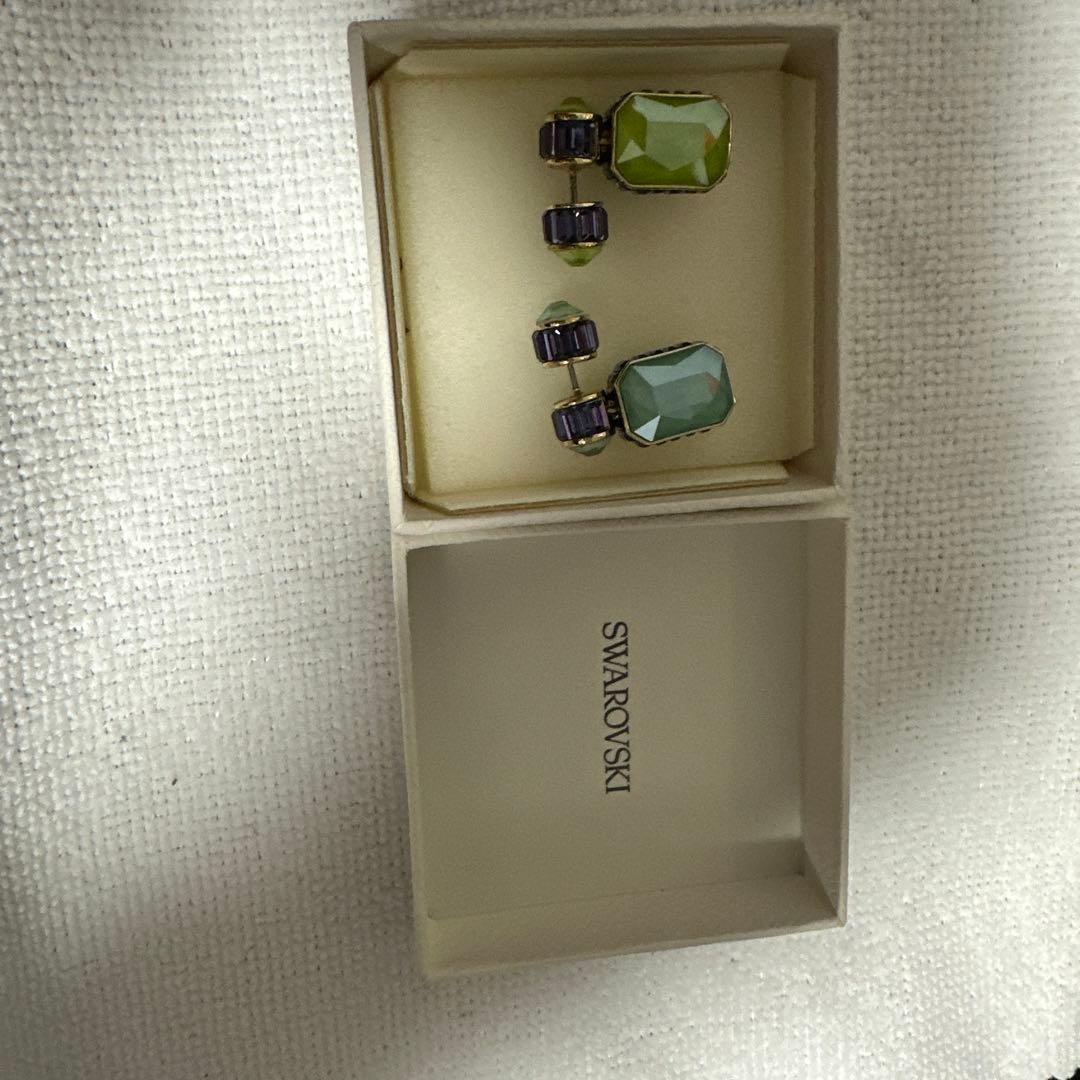 伊*読様 SWAROVSKI Orbita ドロップピアス