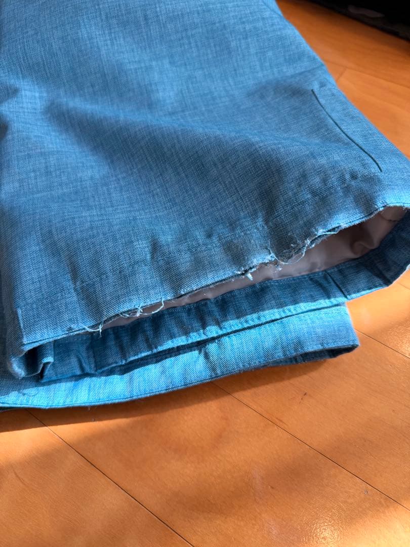 スノボー　ウェア　キッズ　VOLCOM 迷彩柄 ジャケット パンツ セット