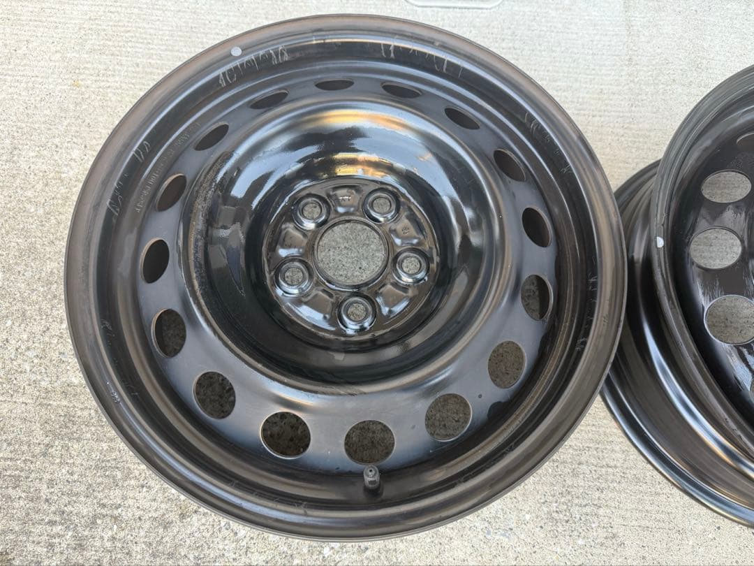 新型シエンタZ 純正ホイール　ホイールキャップ　中古2本　A まとめ買不可