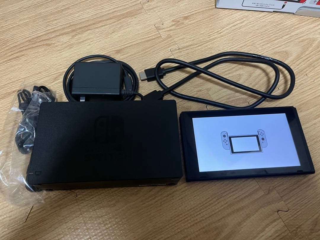 Nintendo Switch本体　Joy-Conなし