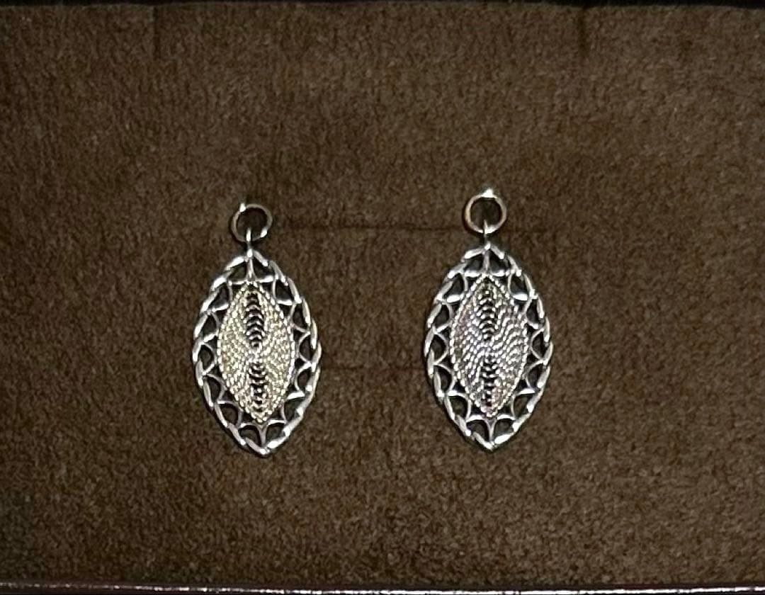 agete シルバー SV K10 ピアスチャーム レース模様 リーフ