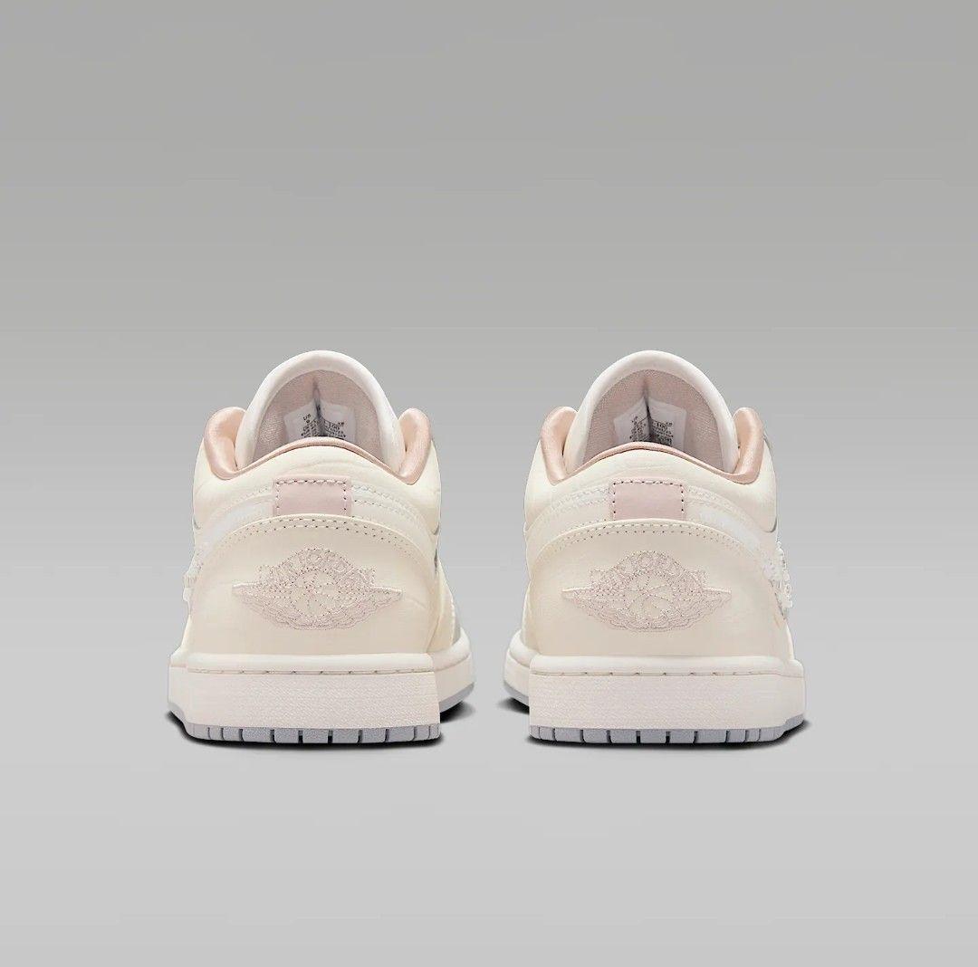 NIKE WMNS AIR JORDAN 1 LOW SE ターコイズ 24