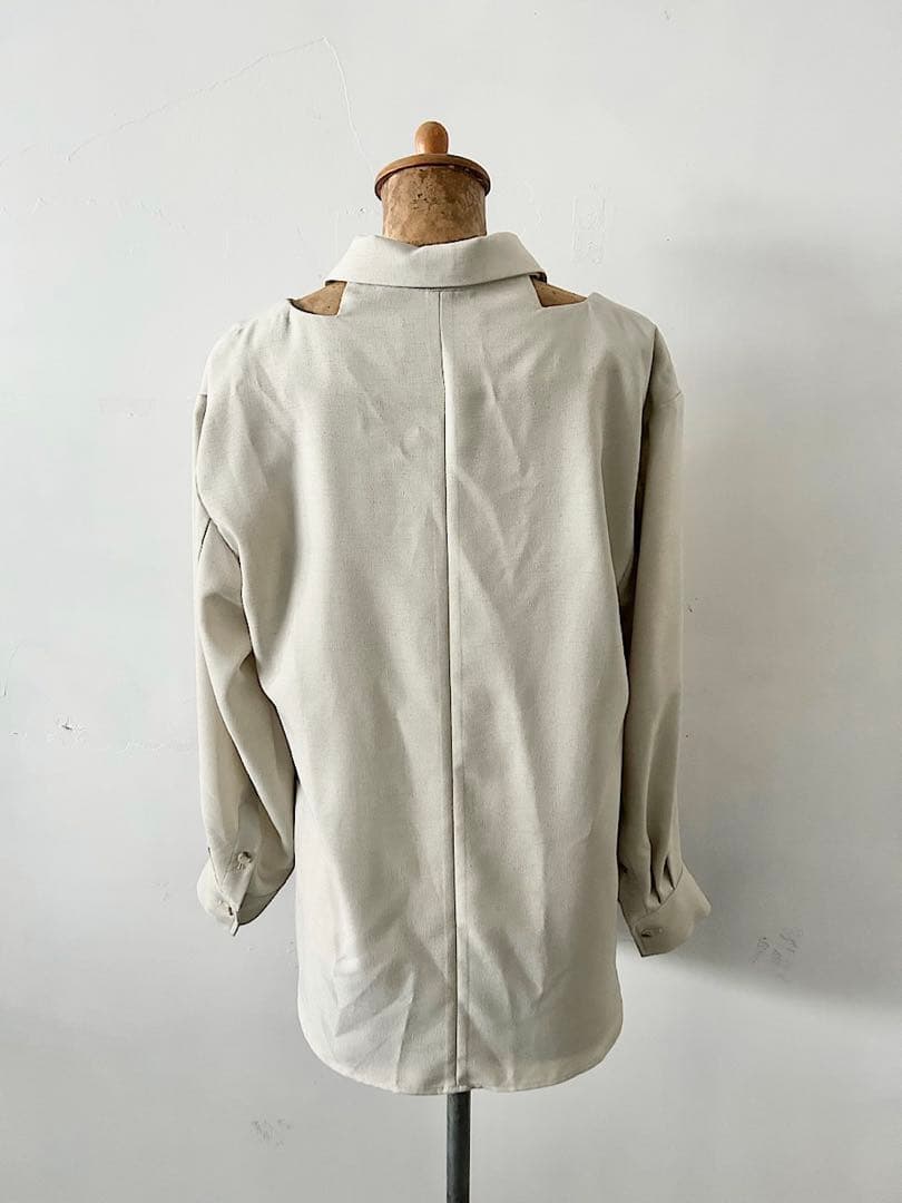 【美品】RUMCHE　カッティングシャツジャケット　フリーサイズ