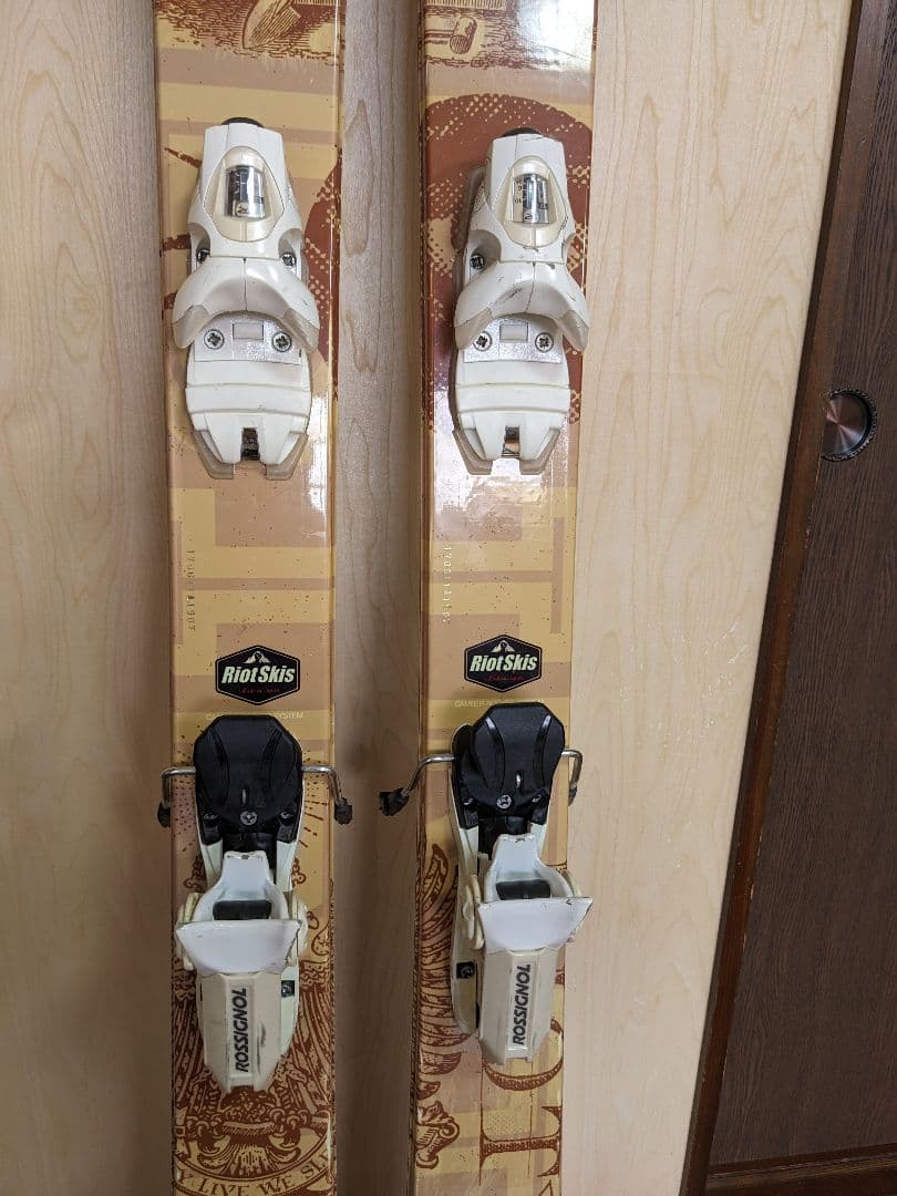 スキー　riot skis rebirth 170