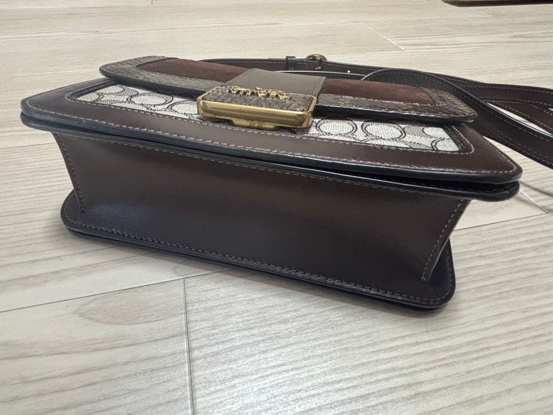 coach アリー　ショルダーバッグ　パイソン　ジャガード　スエード