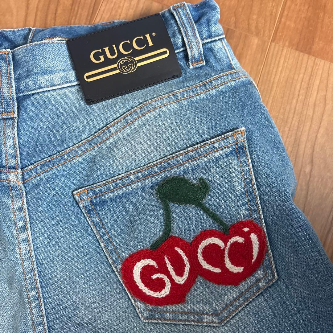 GUCCI チェリー刺繍 デニムショートパンツ　26