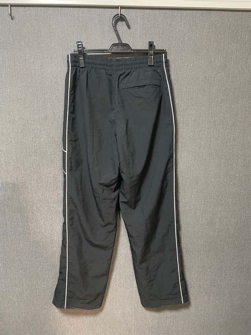 ナイキ　ナイロンパンツ