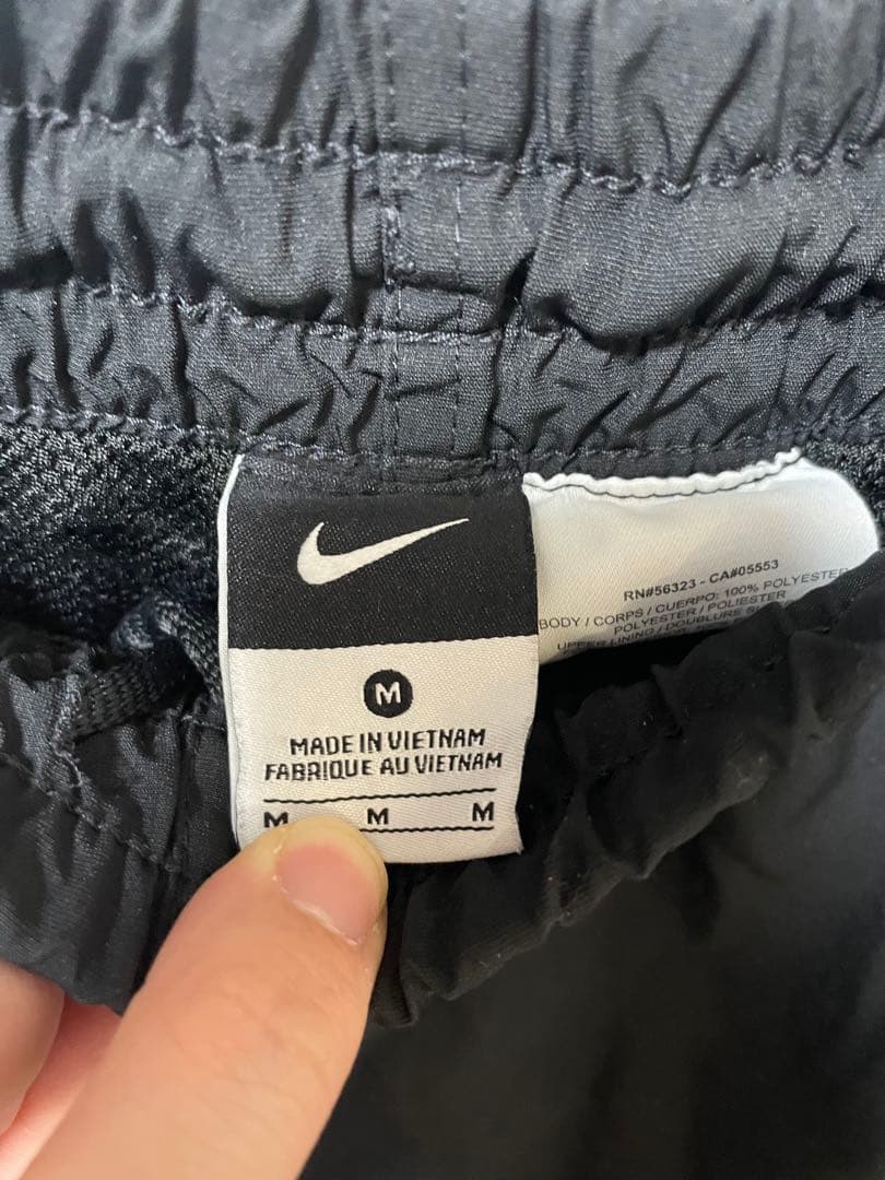 ナイキ　ナイロンパンツ