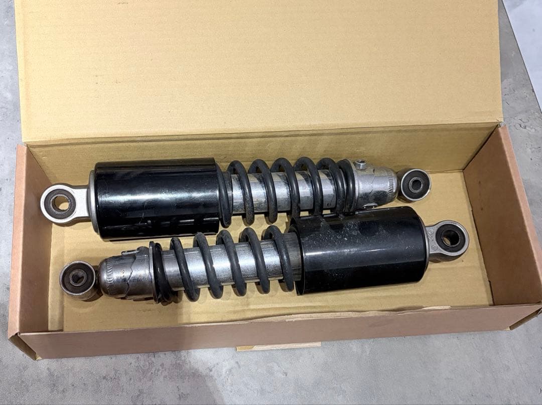 kawasaki W650 純正リアサスペンション