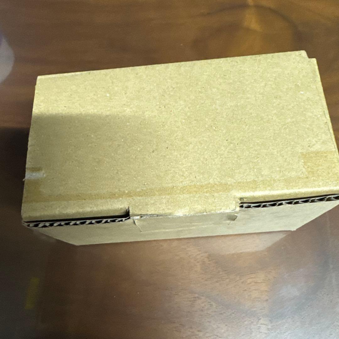 日野　右パワーウィンドウ　スイッチ　純正品84810-E0070