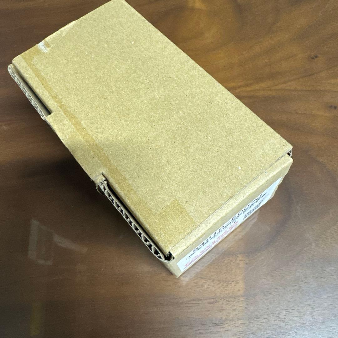 日野　右パワーウィンドウ　スイッチ　純正品84810-E0070