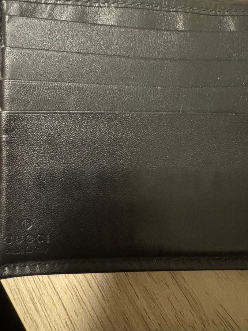 Gucci 蛇デザイン 二つ折り財布