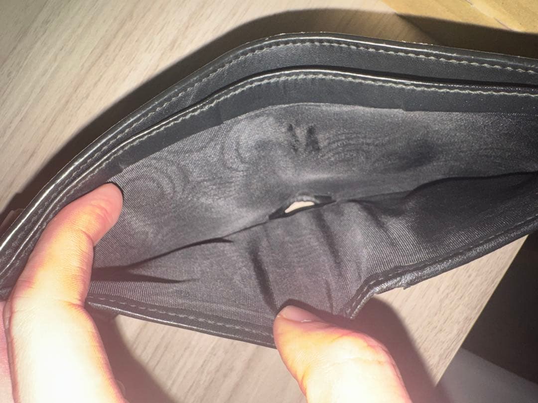 Gucci 蛇デザイン 二つ折り財布