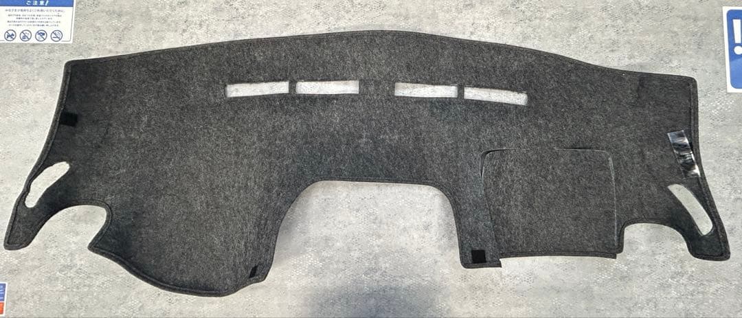 SHEVRON カングー(KW 2代目)用 ダッシュボードマット グレー