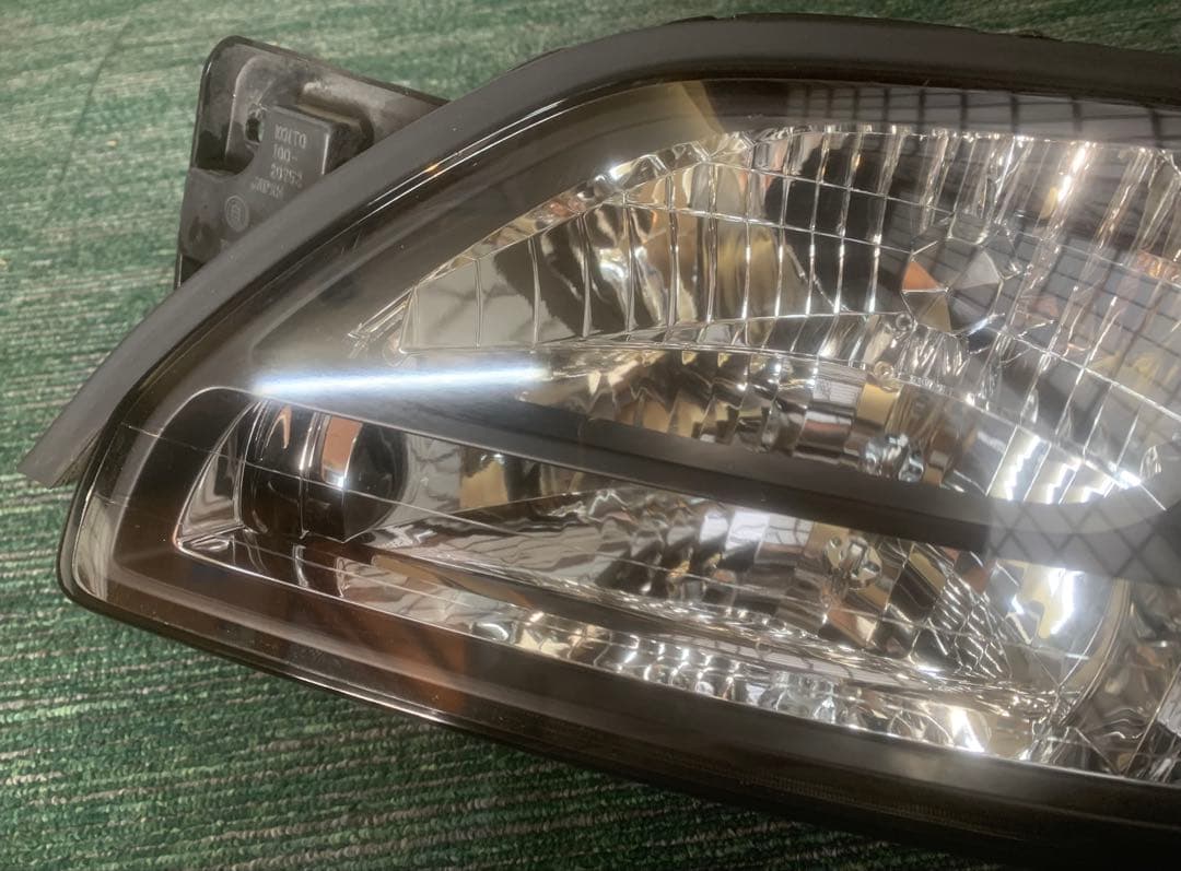 スバル純正 レガシィ ヘッドライトセット KOITO 100-20752