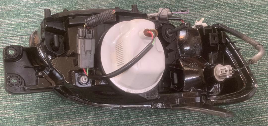 スバル純正 レガシィ ヘッドライトセット KOITO 100-20752