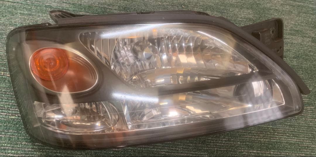 スバル純正 レガシィ ヘッドライトセット KOITO 100-20752