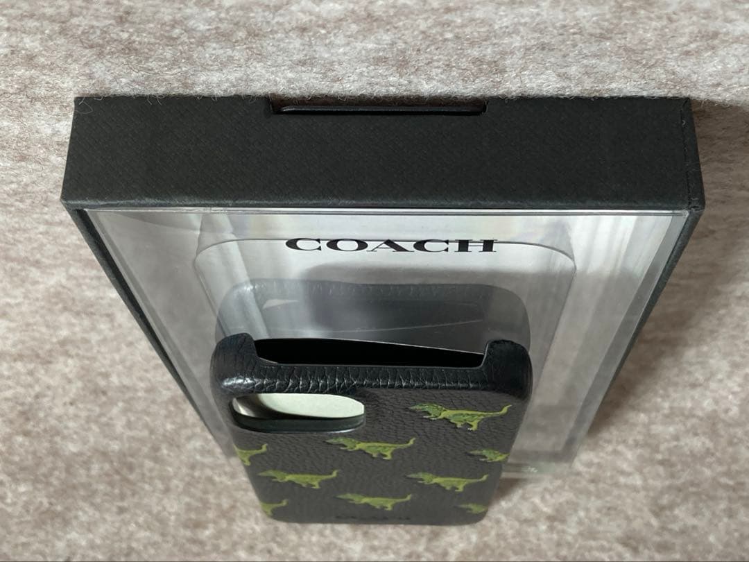 COACH コーチ レキシー iPhone 13 14 ケース 恐竜柄 REX
