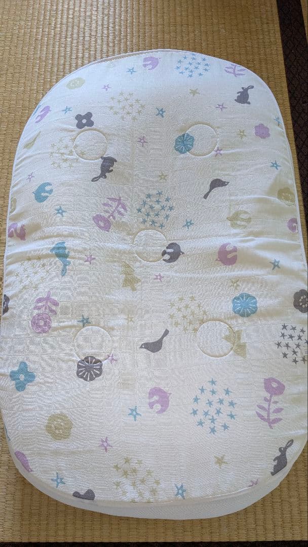 【ほぼ未使用】iimin Cカーブベビーベッド 専用パッド付