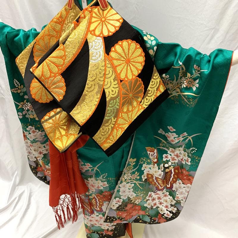 509ag24□七五三 七歳 女児 着物のみ　金彩 蝶 花 孔雀緑□美品