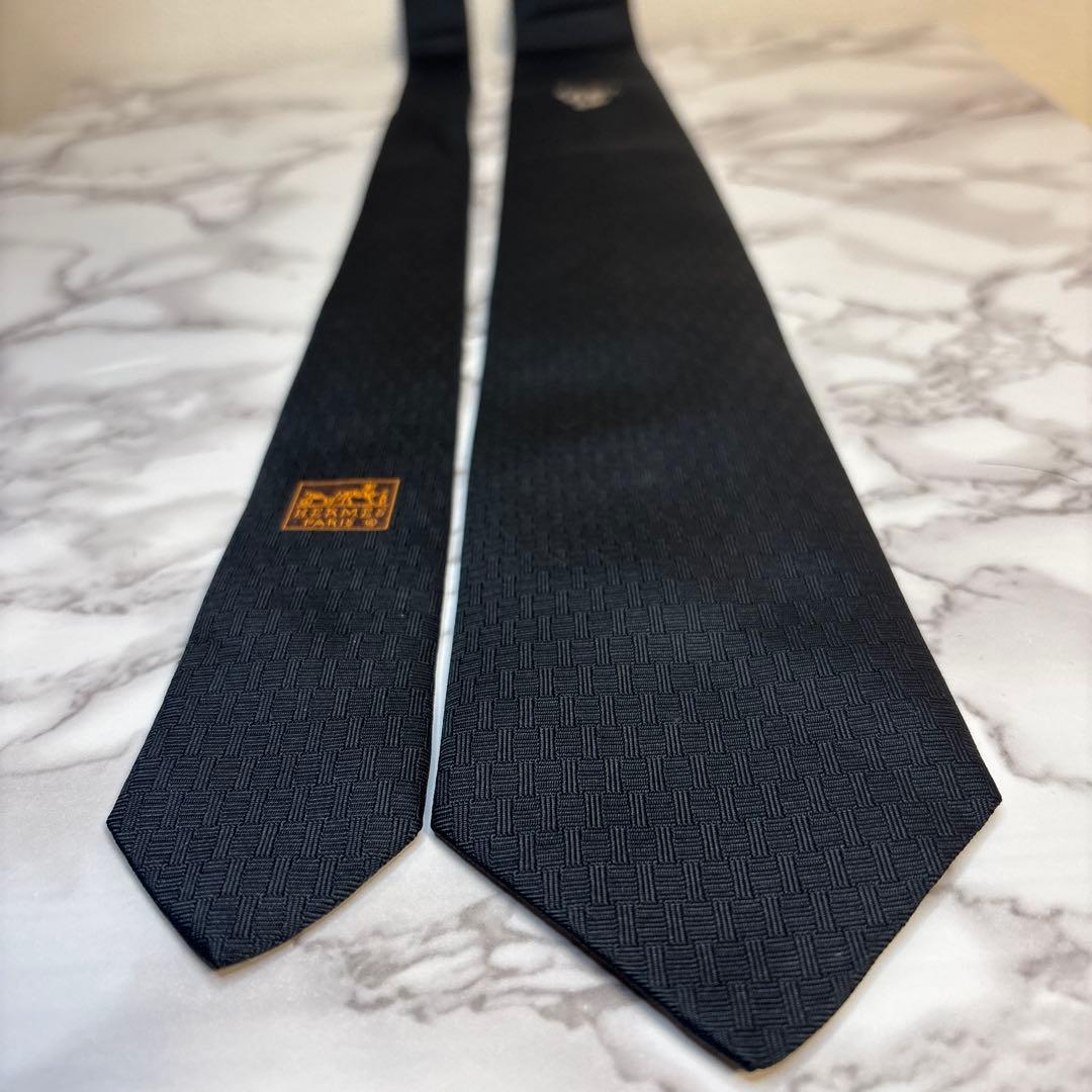 HERMES ネクタイ　ブラック　ファソネ　龍　ドラゴン　黒　刺繍　H柄　総柄