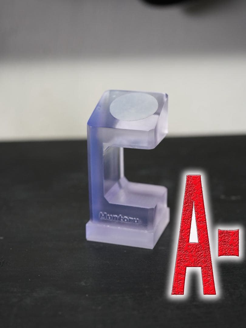 【A−】腕時計スタンド クリアムントル